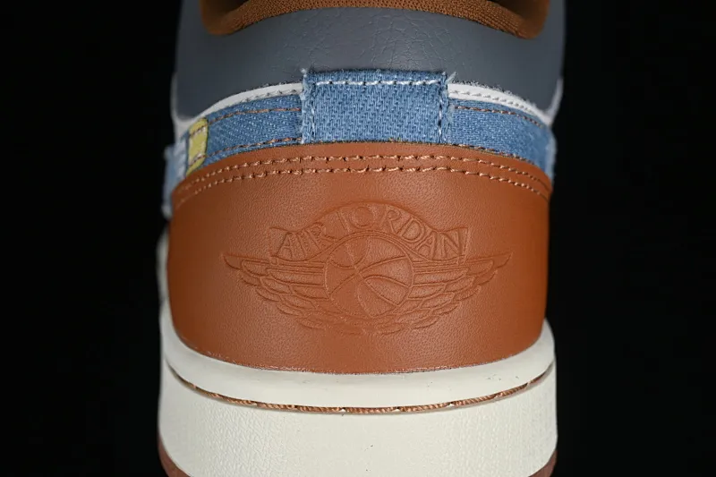 All categories Air Jordan Jordan series basketball shoes Air Jordan 1 Low G version pure original Air Jordan 1 Low AJ1 Joe 1 Valentine's Day limited denim denim low-bang cultural casual sneakers FZ5042-041